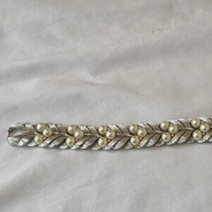 Trifari Women's Faux Pearl Silvertoned Bracelet Vintage